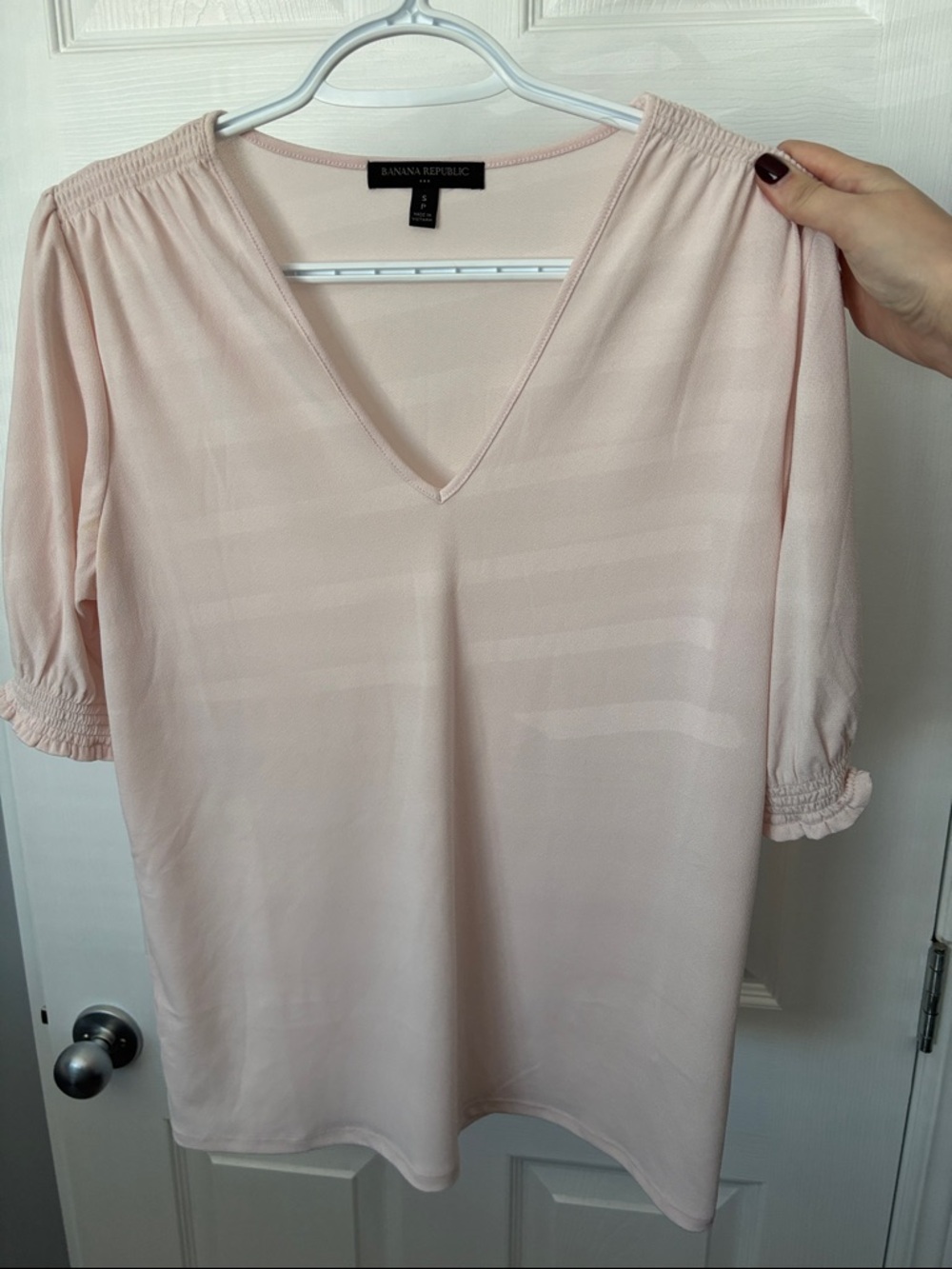 Banana Republic Blush Pink V-Neck Short Sleeve Blouse